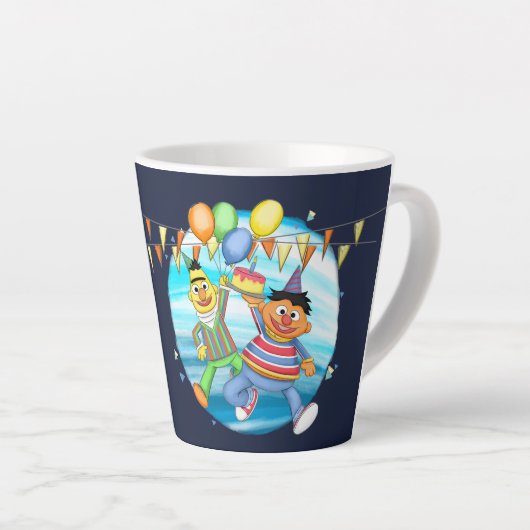 Bert en Ernie Verjaardagsballonnen Latte Mok (Rechterhoek)