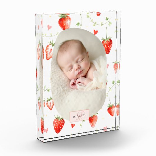 Bes Botanische Aardbei Baby Monogram Fotoblokken (Links)