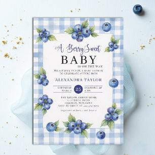 Bescheiden Blauwe Gingham Baby Shower met Bessensm Kaart