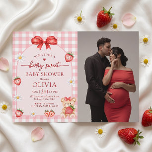 Bescheiden Zoete Aardbei Baby Shower Uitnodiging