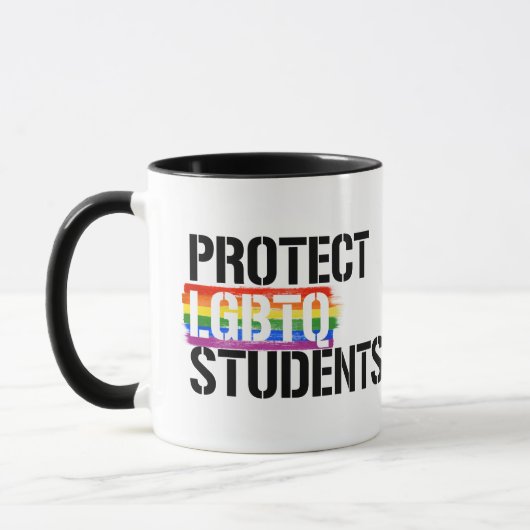 Bescherm LGBTQ-studenten Mok (Links)