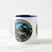 Bescherm onze Oceanen Dag op Aarde Tweekleurige Koffiemok (Voorkant links)