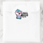 Bescherm Trans Jongeren - Pride Vuist Ronde Sticker (Tas)