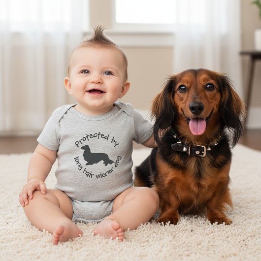 Beschermd door een langharig Wiener Dog babyoutfit Romper