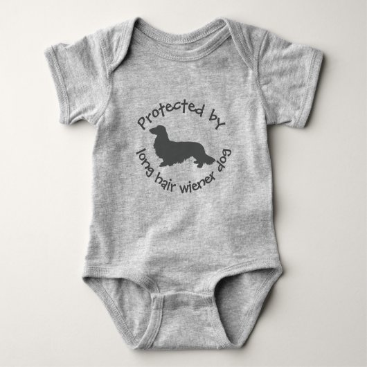Beschermd door een langharig Wiener Dog babyoutfit Romper (Voorkant)