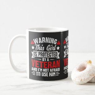 Beschermd Door Een Veteraan Trotse Dochter Van Een Koffiemok