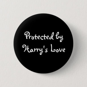 Beschermd door Harry's Love-button Ronde Button 5,7 Cm
