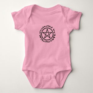 Beschermd door Witchcraft Pagan Wiccan Baby Creepe Romper