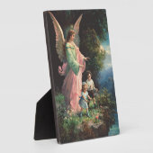 Beschermengel beschermt kinderen bij een richel fotoplaat (Zijkant)