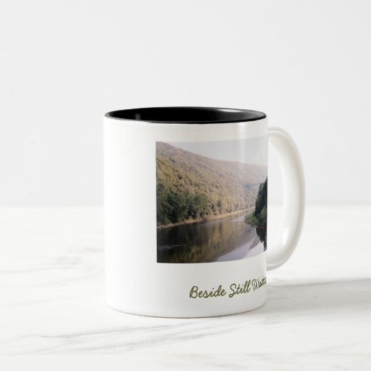 Beside still Waters Coffee Cup Tweekleurige Koffiemok (Voorkant rechts)