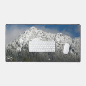 Besneeuwd berg- en boslandschap bureaumat (Keyboard & Muis)