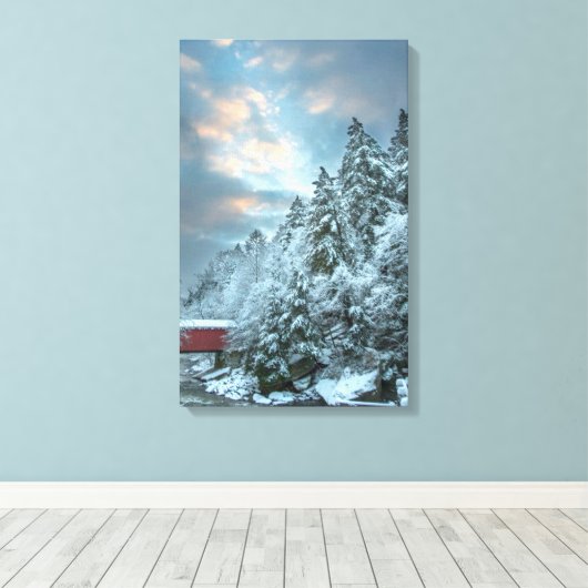 Besneeuwde bomen over overdekt bruggenlandschap canvas afdruk (Insitu (Houten vloer))