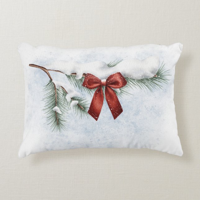 besneeuwde dennentak met een feestelijke rode stri accent kussen (Voorkant)