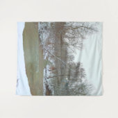 Besneeuwde Kreek Bos Winter Scène Natuur Achtergro Wandkleed (Voorkant (horizontaal))