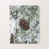 Besneeuwde pijnappel I Winter Natuurfotografie Legpuzzel (Verticaal)