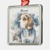 BESNEEUWDE WATERVERF DRIEKLEURIGE BEAGLE DOG METALEN ORNAMENT (Links)