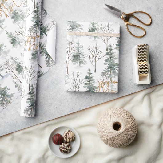Besneeuwde Winterbomen Joyeux Noel Gouden Typograf Cadeaupapier (Crafts)