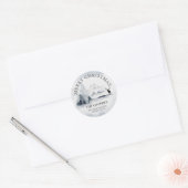 Besneeuwde Winterbossen Kerst Retouradres Ronde Sticker (Envelop)