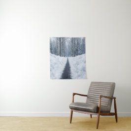 Besneeuwde winterlandschap met winterse bospad wandkleed