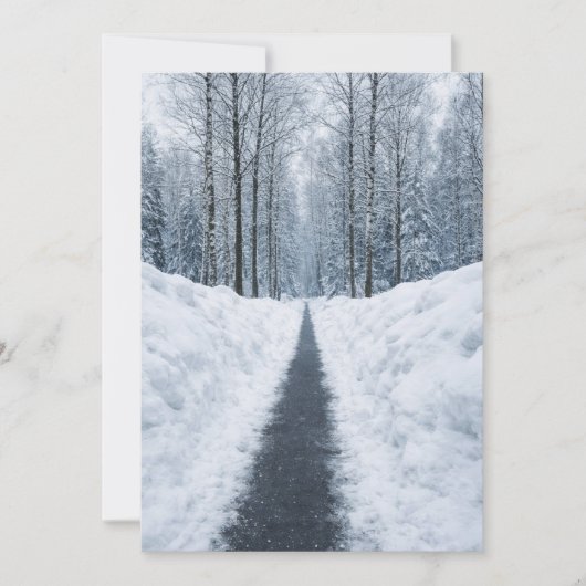 Besneeuwde winterse bospad uitnodiging (Voorkant)