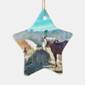 Bespaar conceptpaarden die hooi eten keramisch ornament (Rechts)