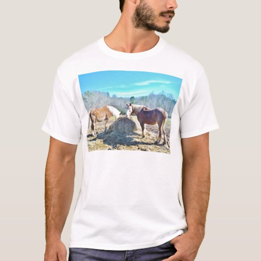 Bespaar conceptpaarden die hooi eten t-shirt (Voorkant)