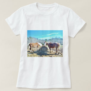 Bespaar conceptpaarden die hooi eten t-shirt
