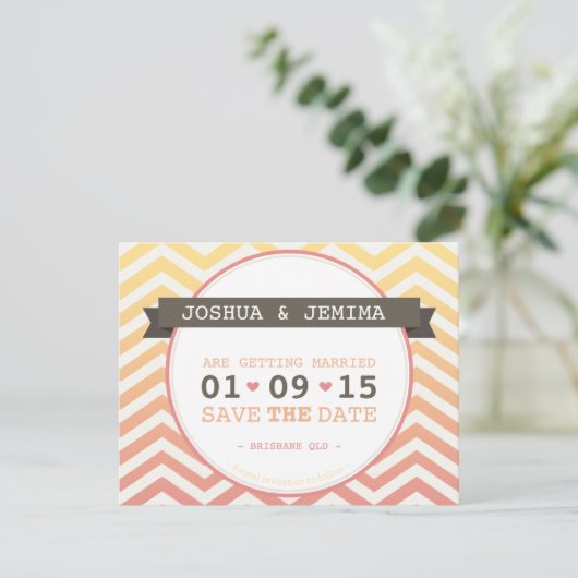 BESPAAR DE DATE ombre chevron tropische zonsonderg Save The Date (Staand voorkant)