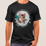 Best Cat Dad gepersonaliseerde Cute Pet foto T-shirt<br><div class="desc">Werkt beste kattevader ... Verrassend je favoriete Kat papa deze Vaderdag met dit superschattige, aangepaste T-shirt voor je huisje. Pas dit kattenvaders t-shirt aan met de favoriete foto en naam van je kat. Dit shirt van kattenvader is een must voor kattenliefhebbers en kattenvaders. Geweldig geschenk van de kat. COPYRIGHT ©...</div>