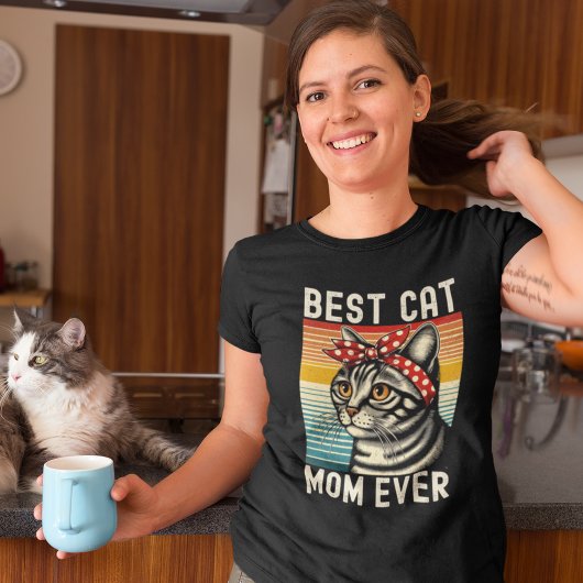 Best Cat Mom Ever - Cute Kitten Design T-shirt
