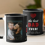 Best Dad Ever Red Heart Black 2 Foto Mok<br><div class="desc">Beste pap Ever Red Heart Black 2 Photo Coffee Mok. Pas het met twee foto's en namen aan. U kunt om het even welke tekst op de mok veranderen of het wissen. Een persoonlijke foto-mok is een perfect cadeau voor een vader of een nieuwe vader op vaderdag.</div>