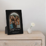 Best Friends BFF Elegant Arch Lijst Photo Keepomwi Fotoplaat<br><div class="desc">Een speciaal, gedenkwaardig en mooi fotocadeau voor de beste vrienden. Het ontwerp is voorzien van één enkele fotolay-out in een modern boogontwerp met faux roos gouden concentrische cirkels lijst om uw eigen speciale zusfoto weer te geven. "Beste vrienden" is ontworpen in een stijlvolle en elegante faux-roos gouden typografie. Aanpassen met...</div>