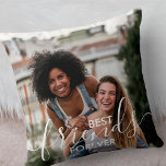 Best Friends Forever Script Overlay 2 Foto Kussen<br><div class="desc">De beste vrienden hebben altijd foto's gemaakt met elegante tekstbedekking. Het fotomalplaatje is opstelling voor u om uw eigen afbeeldingen toe te voegen - één van de voorzijde en één op de rug. De voorzijde heeft ook de tekstbekleding die "beste vrienden voor altijd"in hand lettered manuscript en gewaagde typografie leest....</div>