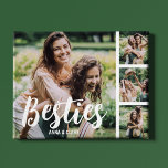 Best Friends Gepersonaliseerd Foto Collage Plaque Fotoplaat<br><div class="desc">Deze moderne beste vrienden, fotocollage plaque is het perfecte geschenk voor je beste vriend, met 4 van je favoriete foto's, de BESTIE tekst in een leuk script lettertype, en dan personaliseer je je met je namen. Fantastisch als kerstmis, afstuderen, galatines, verjaardag of geschenk voor een andere speciale gelegenheid, kunnen de...</div>