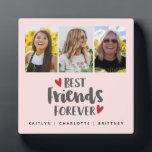 Best Friends Photo Collage Plaque Fotoplaat<br><div class="desc">Een eenvoudige en moderne foto collage vertoning voor uw beste vriend met 3 foto's en de titel Beste Vrienden voor altijd met hart op een stompe roze achtergrond en gepersonaliseerd met uw eigen tekst. Ontworpen voor jou door Blackberry Boulevard.</div>