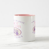 Best Great Grandma Hands Down T-shirt Tweekleurige Koffiemok (Center)