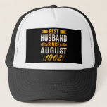 Best Husband Funny 58th Jubileum Trucker Pet<br><div class="desc">Best Husband Funny 58th Jubileum Voor hem cadeautje vriendje, man Valentijnsdag grappig cadeauidee. ook geweldig voor vaderdag, verjaardagsgeschennen, verjaardagscadeau, kerstcadeau, het perfecte cadeau voor vriendje, perfecte Valentijnsdag cadeau van vrouw aan husbandje, ongeacht hoe hij er het beste uitziet van Wife, Engaged Fiancé of Snel om om cadeau te worden, toekomstige...</div>