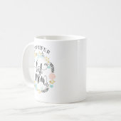 Best mam Hand Lettered Floral Wreath Koffiemok (Voorkant links)