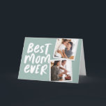 Best mam ooit trendy photosage green Moederdag Kaart<br><div class="desc">Beste moeder ooit! Deze speelse en coole kaart is voorzien van moderne letters met "beste moeder ooit" in saliegroen en twee gestileerde foto's. Er is een bijpassende "love you" en aangepaste tekst binnen om het extra gepersonaliseerd te maken voor die beste moeder in je leven! Ideaal voor moederdag, mama's verjaardag...</div>