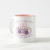 Best Oma Hands Down T-shirt Tweekleurige Koffiemok (Voorkant links)