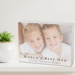 Best Pap Foto van de wereld Houten Kist Print<br><div class="desc">Geef 's werelds beste vader een elegant,  aangepast houten doos bord dat hij jarenlang zal koesteren. Je kunt je personaliseren met een familiefoto,  de uitdrukking 'De beste vader van de wereld' personaliseren,  en hoe hij wordt aangepakt (papa,  papa,  enz.),  en de namen van zijn kinderen toevoegen.</div>