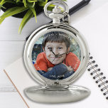 Best Pap Foto van de wereld Zakhorloge<br><div class="desc">'s Werelds beste vader ❤️. Verras je vader op zijn verjaardag, vaderdag of Kerstmis met een speciaal fotozakhorloge. Hij kan nu zijn favoriete kind met hem meenemen, overal waar hij gaat. Een moet voor elke vader hebben. COPYRIGHT © 2020 Judy Burrows, Black Dog Art - Alle rechten voorbehouden. Beste pap...</div>