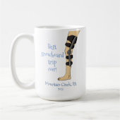 Best Snowboard Trip Ever Funny knie brace Koffiemok (Links)