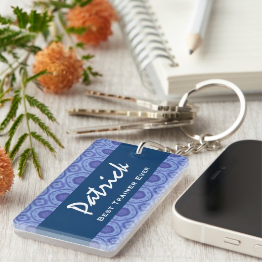 Best Trainer Ever Custom Name Blue Pattern Gift Sleutelhanger (Voorkant Rechts)