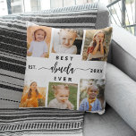 Beste Abuela ooit - Kleinkinderen Fotocollage Kussen<br><div class="desc">Vier de "Beste Abuela Ooit" met deze gepersonaliseerde kleinkinderen Photo Collage Sierkussen. Dit hartverwarmende geschenk heeft een liefdevol gerangschikte collage van gekoesterde foto's die speciale momenten vastleggen, aangevuld met een oprechte boodschap. Gemaakt van hoogwaardige, zachte stof, biedt het zowel comfort als stijl aan elke woonruimte. De verwijderbare dekking is machine...</div>