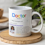 Beste arts ooit zoeken met foto & bericht koffiemok<br><div class="desc">Deze gepersonaliseerde "Doctor Search" mok is het perfecte geschenk voor medische professionals die erkenning verdienen voor hun bijzondere zorg en expertise, en afgestudeerden van medische scholen. Ontworpen om eruit te zien als een zoekmachineresultpagina, biedt deze mok volledige aanpassing om uw favoriete dokter op een leuke en unieke manier te vieren....</div>