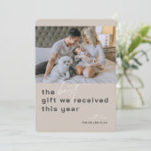 Beste cadeau foto Beige vakantie geboorte aankondi Feestdagenkaart (Staand voorkant)