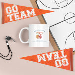 Beste coach ooit | Basketbal Coach Foto Koffiemok<br><div class="desc">Perfect cadeau voor je coach aan het einde van het seizoen. Show je coach hoeveel je ze waardeert en zeg Dank je met deze gepersonaliseerde foto-mok. Ontworpen voor een basketbalcoach. Vier een geweldig seizoen met een geweldige coach door ze deze coach te schenken dank u mok! Andere thema's zijn beschikbaar...</div>