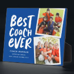 Beste coach ooit blauw twee fototeam bedankt fotoplaat<br><div class="desc">Zeg bedankt voor een geweldige coach en vier een prachtig seizoen met deze leuke tweetalige plaque met een koninklijk blauw en wit kleurenschema. Pas het aan met uw eigen tekst om een succesvol seizoen te herdenken. Het is een geweldige manier om je waardering voor elk sportseizoen en voor jonge en...</div>