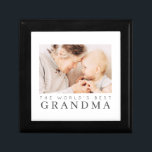 Beste grootmoeder moderne eenvoudige foto ter were cadeaudoosje<br><div class="desc">Het ontwerp bestaat uit een leuke en speelse typografie met een sans serif- en serif-lettertype. Voeg een douanefoto van oma,  oma,  oma,  mee-maw,  la of nana toe.</div>